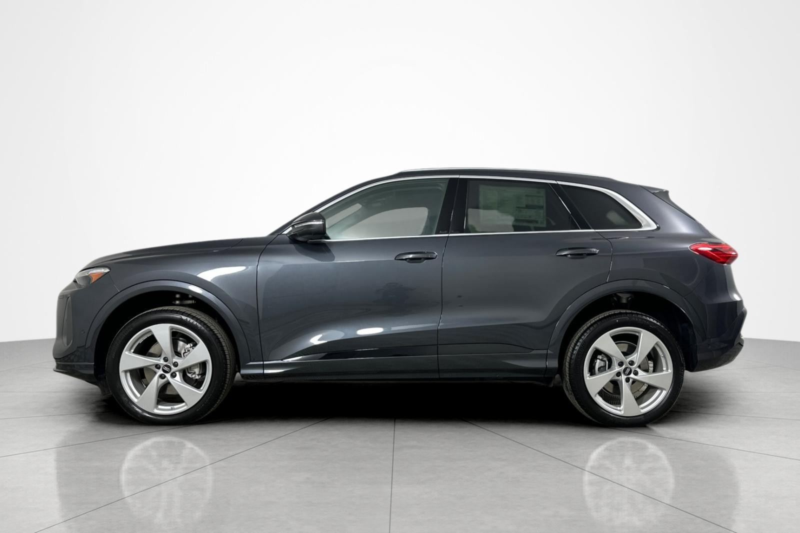 2025 Audi Q5 Premium Plus TFSI photo 3