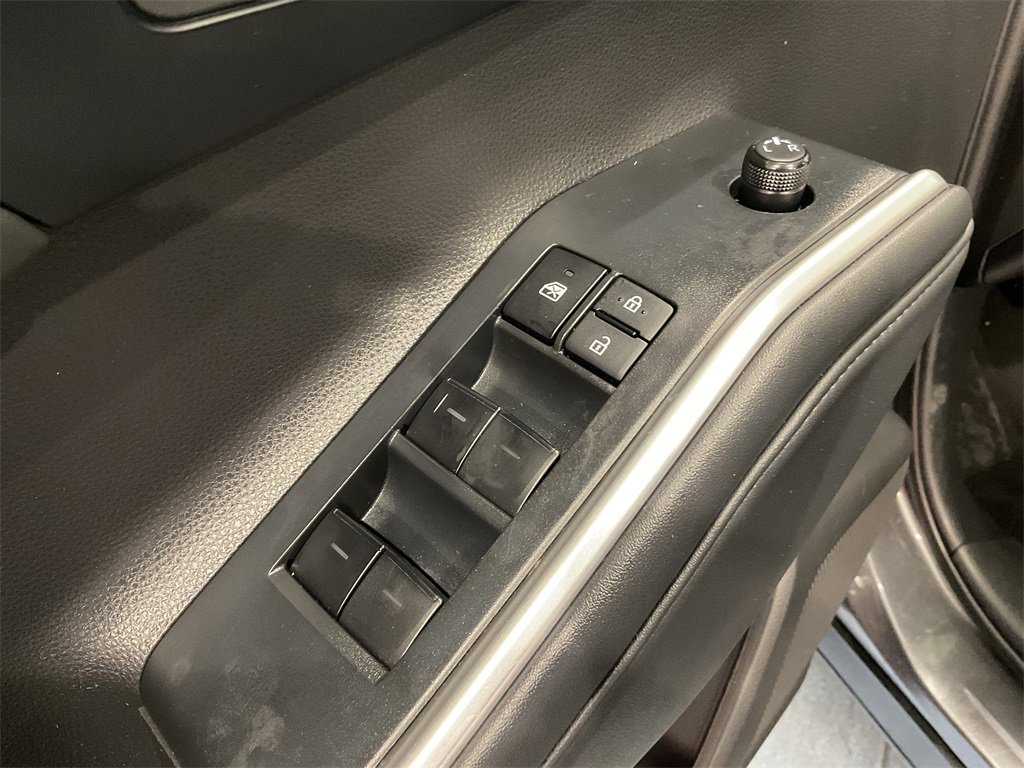 2022 Toyota Highlander XLE photo 19