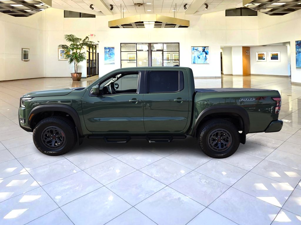 2025 Nissan Frontier PRO-4X photo 4