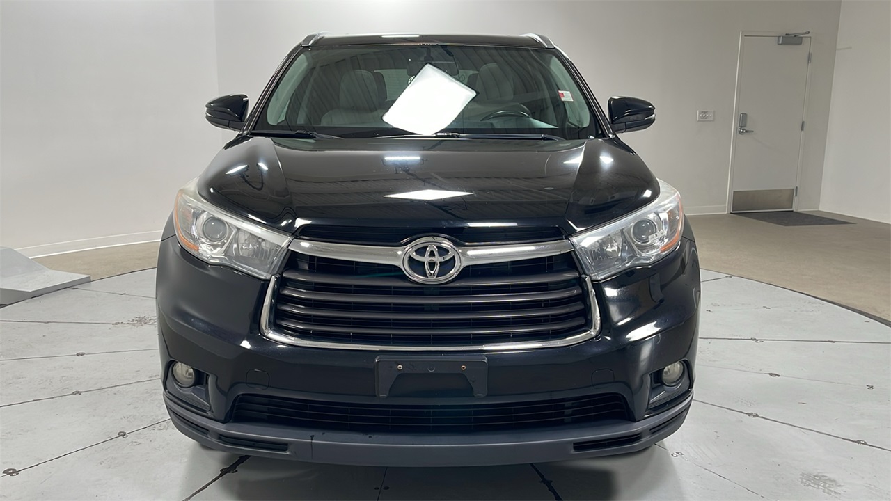 2016 Toyota Highlander XLE photo 2