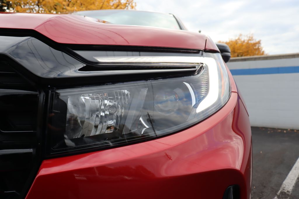 2025 Honda Ridgeline Black Edition photo 8