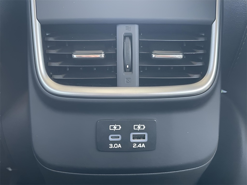 2025 Subaru Outback Onyx Edition photo 10