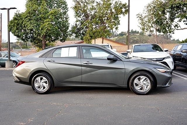 Used 2026 Gray Hyundai SE image 6