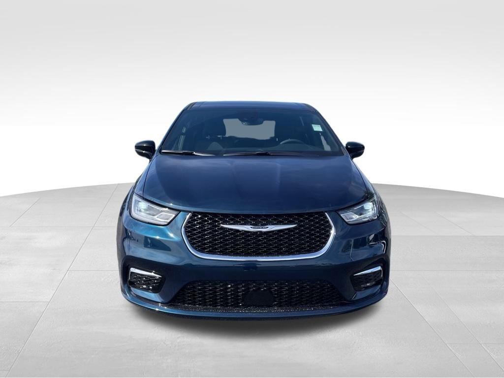 2025 Chrysler Pacifica photo 8