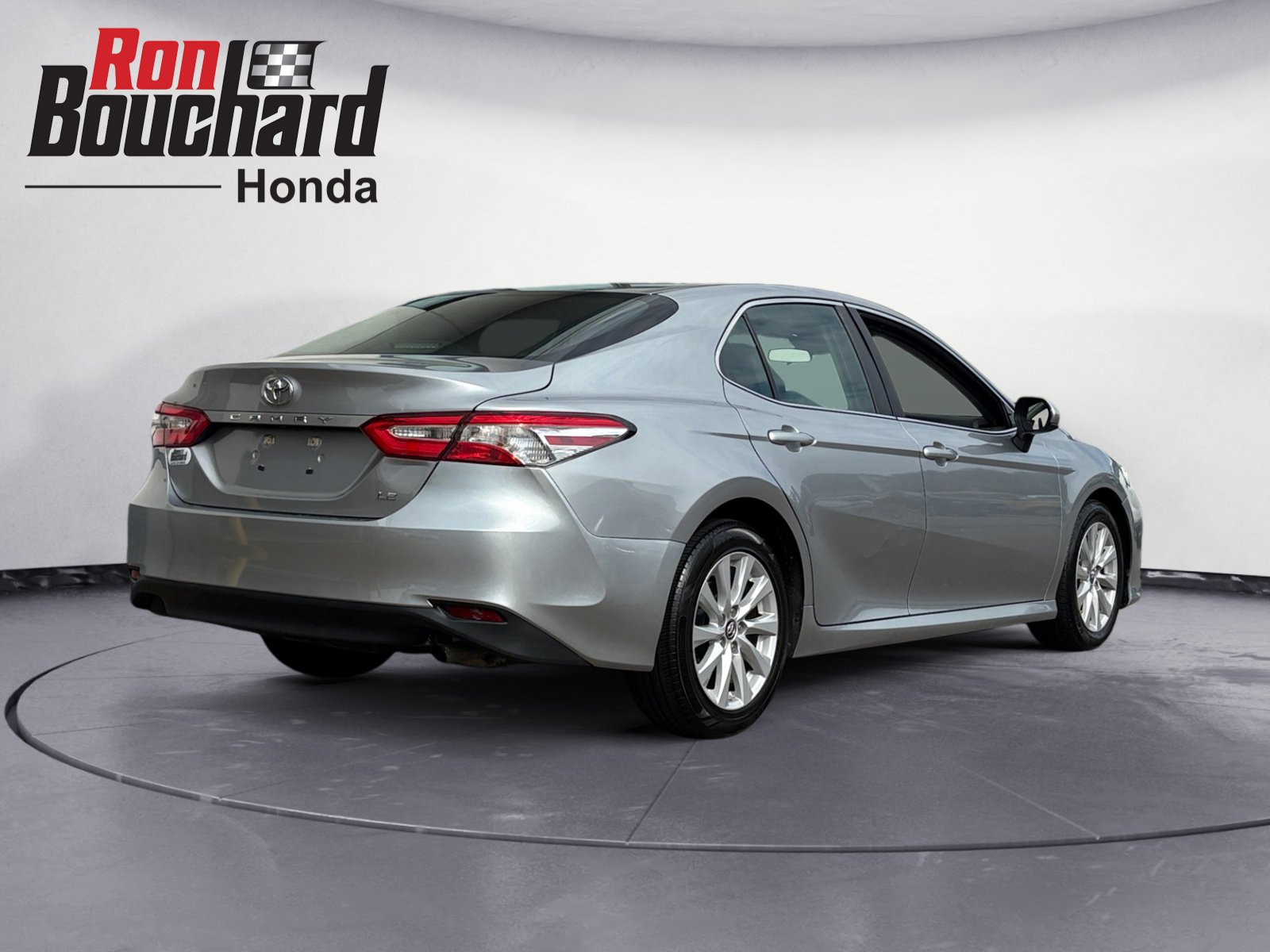 Used 2018 Toyota Camry LE with VIN 4T1B11HK5JU670053 for sale in Lancaster, MA