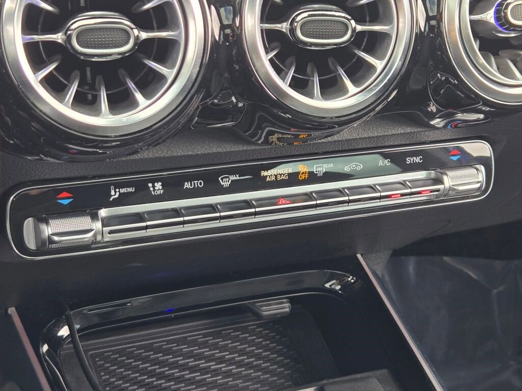 2023 Mercedes Benz GLB AMG 35 4MATIC photo 28