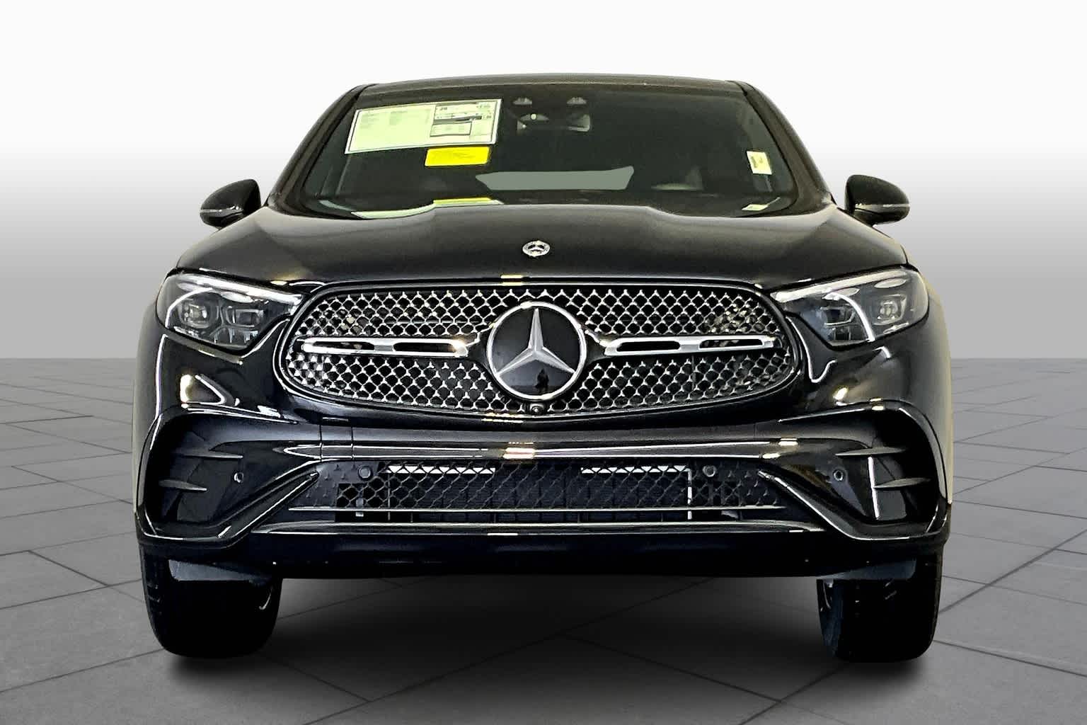2025 Mercedes Benz GLC 300 4MATIC photo 2