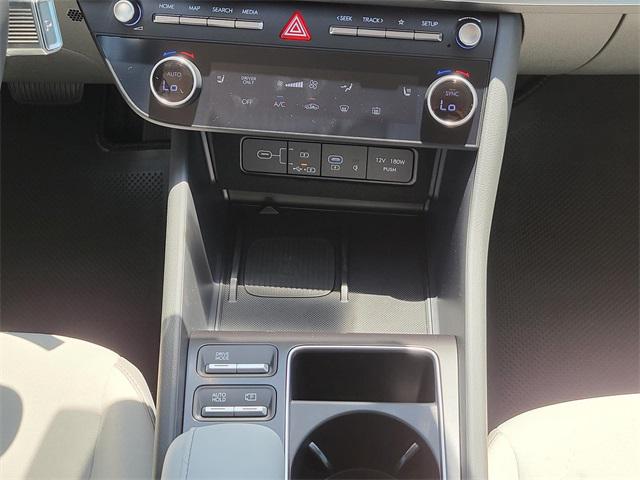 2025 Hyundai Sonata Hybrid SEL photo 17