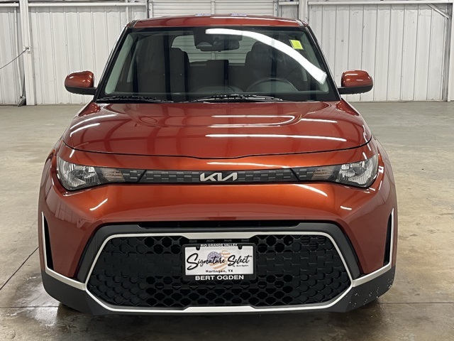 2023 Kia Soul LX photo 2