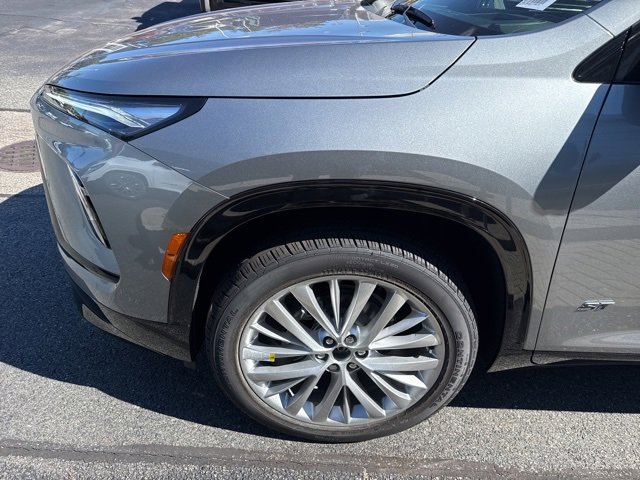 2026 Buick Enclave Sport Touring photo 4
