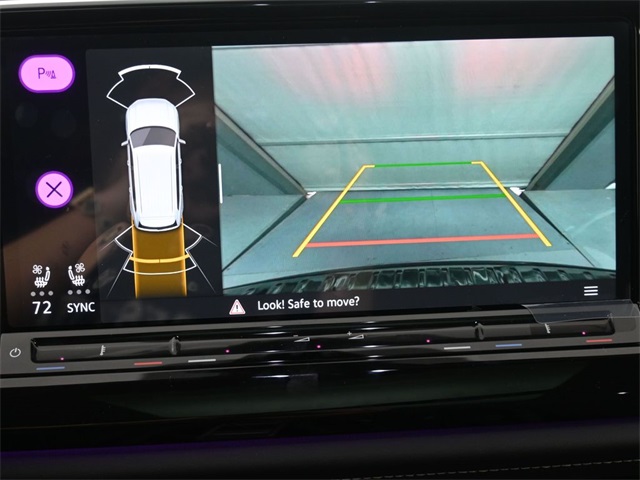 2025 Volkswagen Atlas SEL photo 3