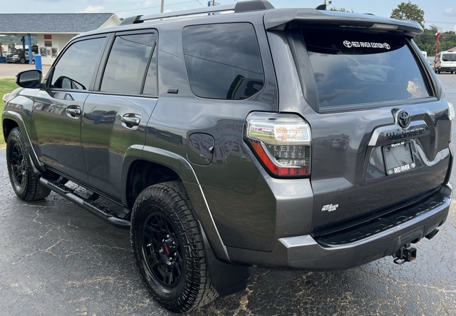 2021 Toyota 4Runner SR5 Premium photo 4