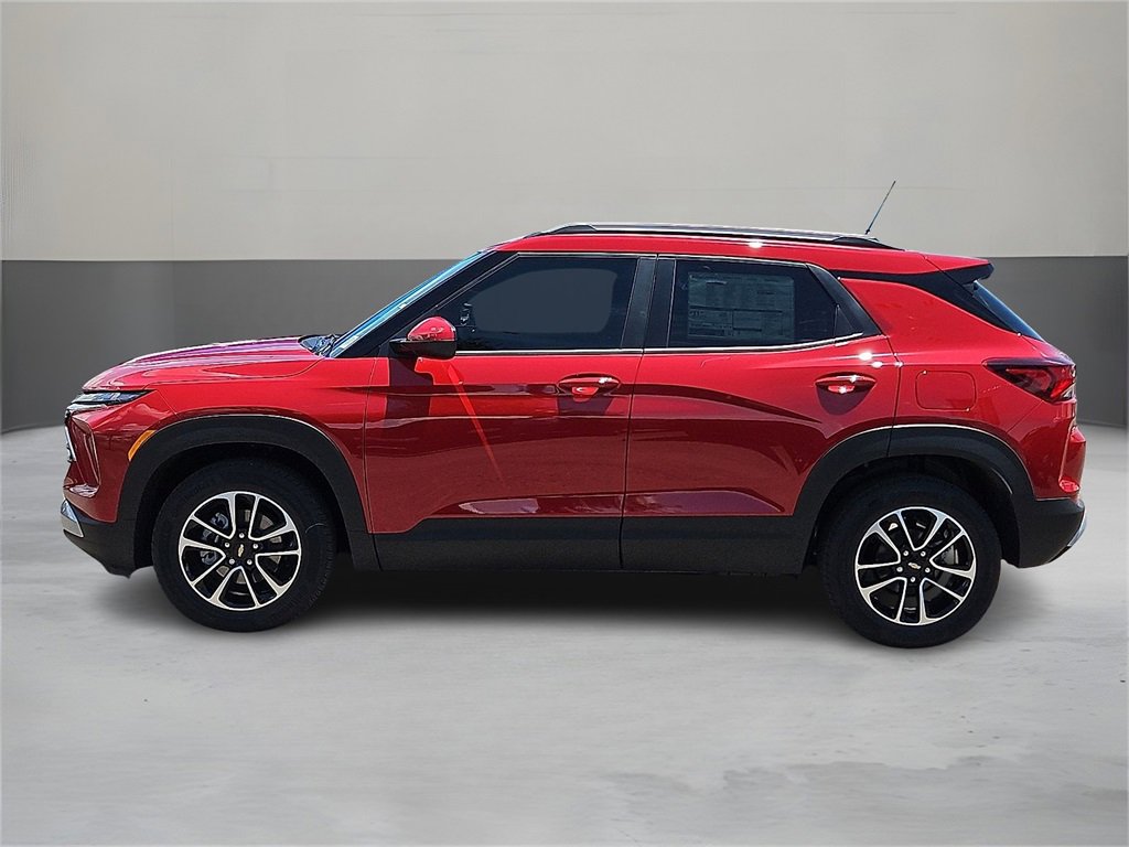 2026 Chevrolet Trailblazer LT photo 2