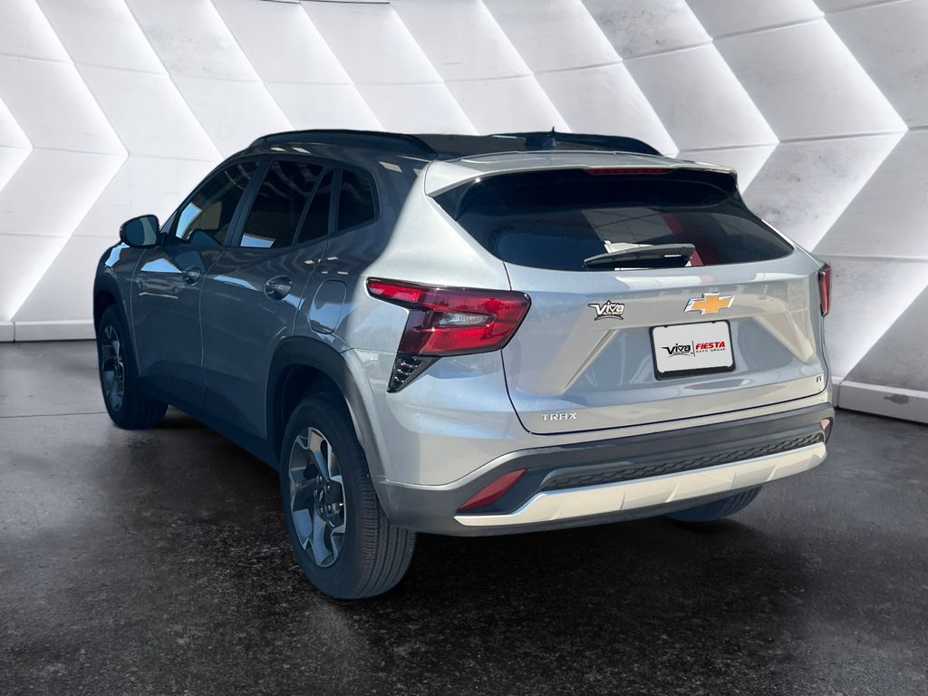 2024 Chevrolet Trax LT photo 6
