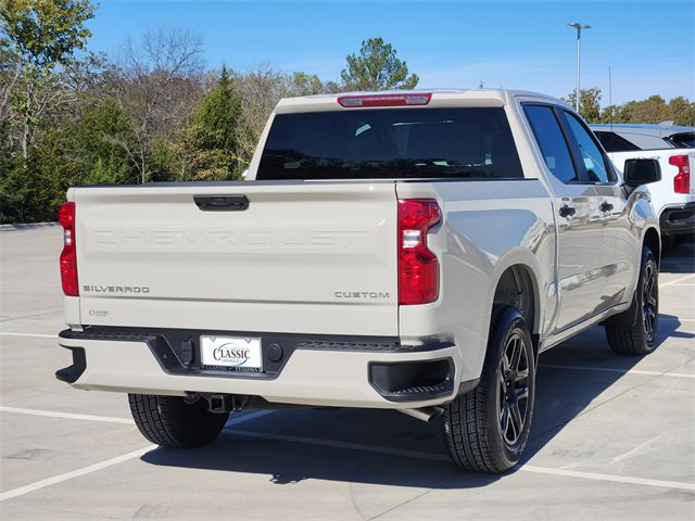 2026 Chevrolet Silverado 1500 Custom photo 4