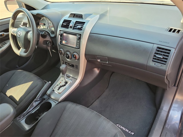 2013 Toyota Corolla S photo 15