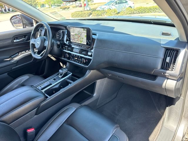 2022 Nissan Pathfinder SL photo 19