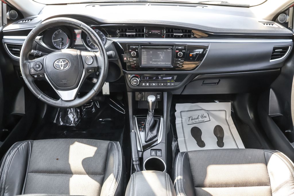 2015 Toyota Corolla L photo 25