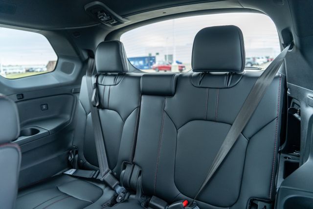 2025 Honda Pilot Black Edition photo 16