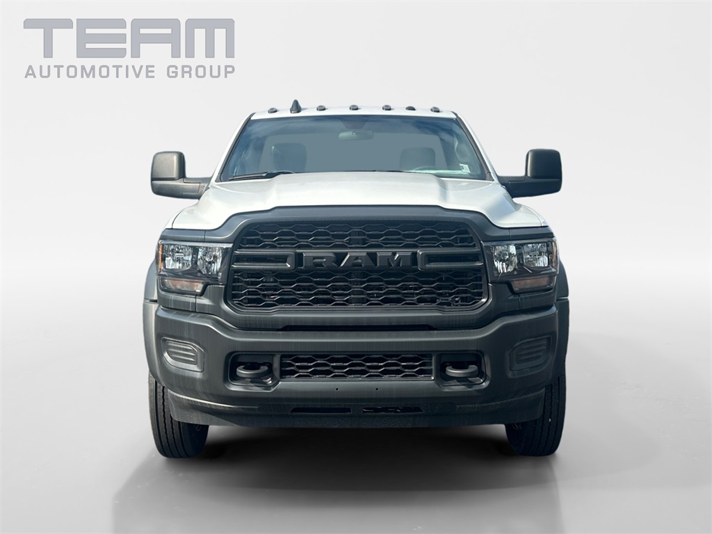 2024 Ram 5500 Tradesman photo 2