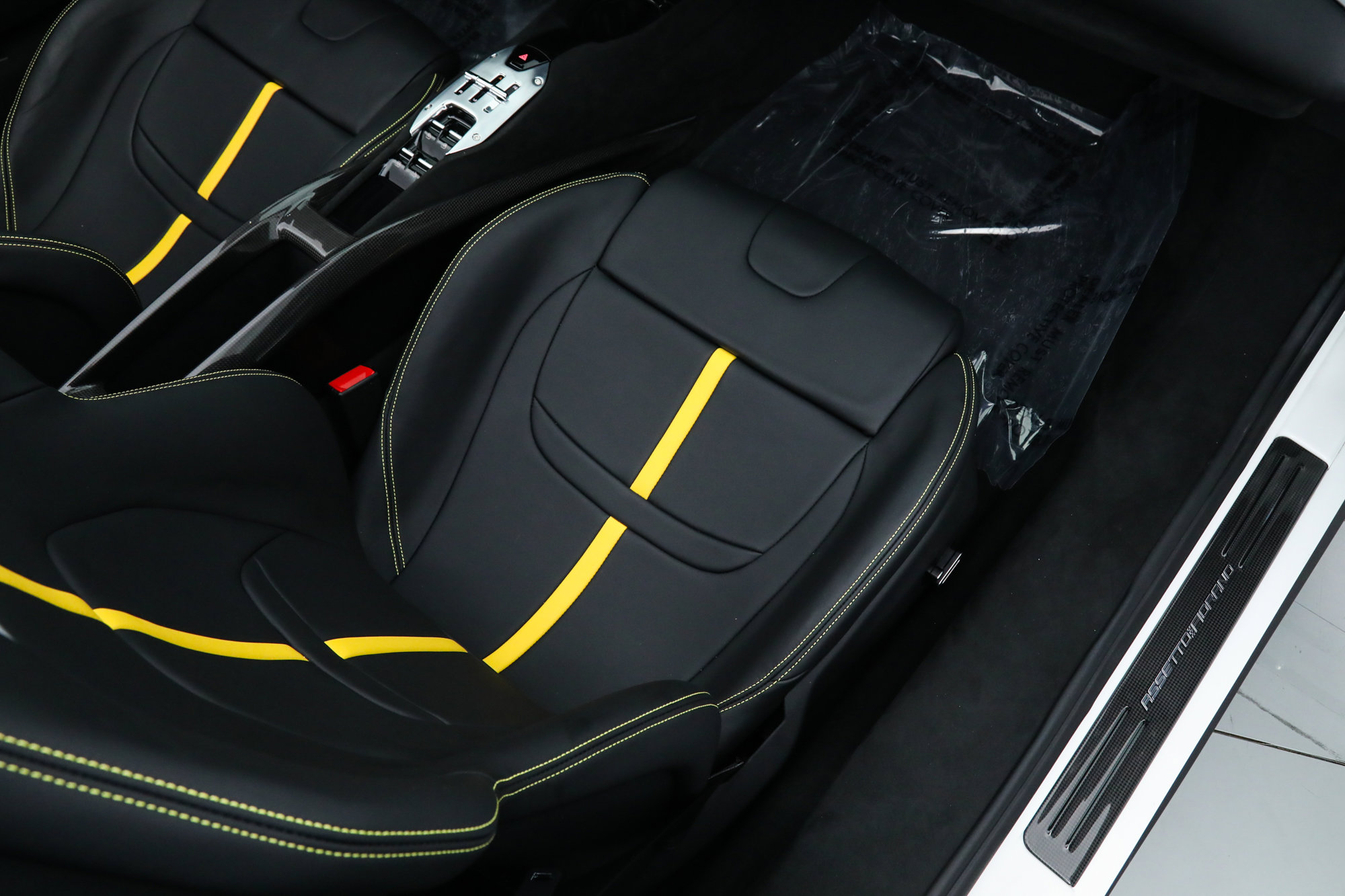 2024 Ferrari SF90 Spider photo 22