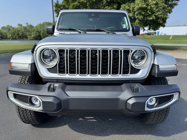 2024 Jeep Wrangler Sahara photo 2