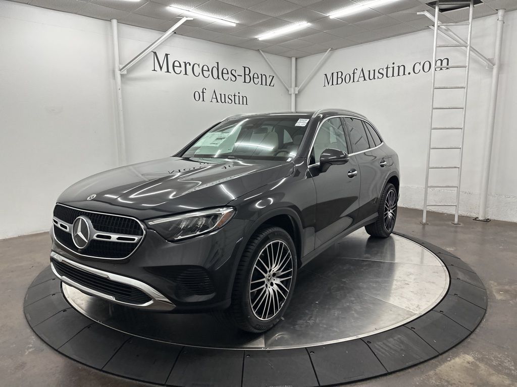 2026 Mercedes Benz GLC 300 photo 2