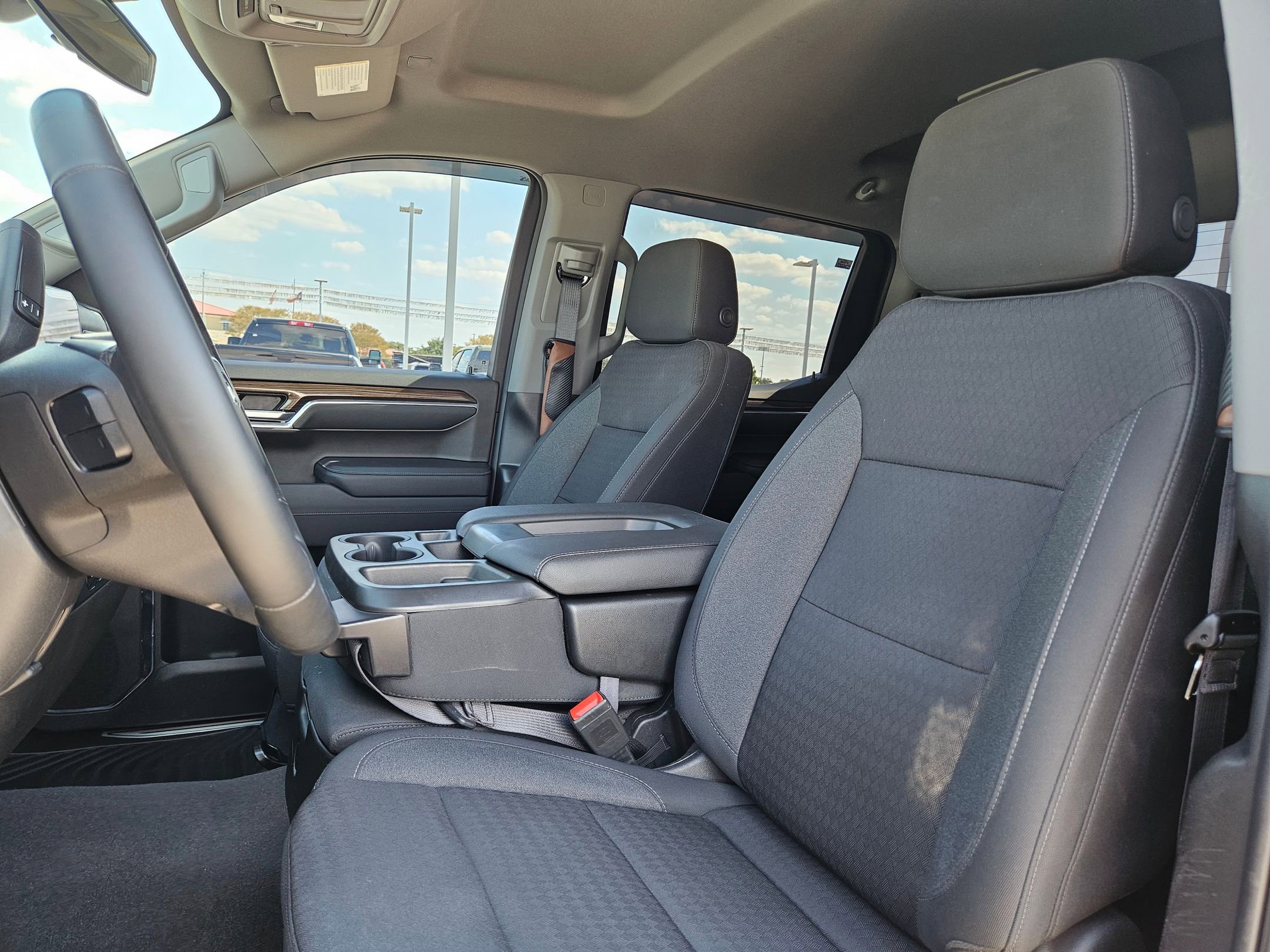 2023 Chevrolet Silverado 1500 LT photo 12