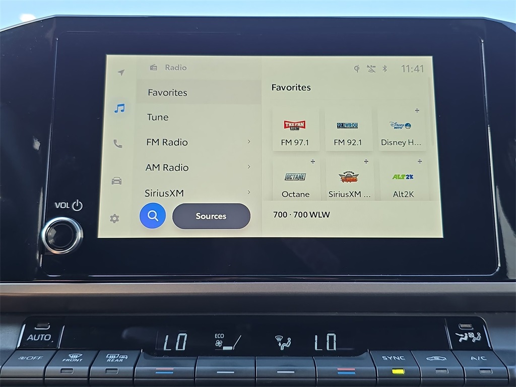 2025 Toyota Camry SE photo 22