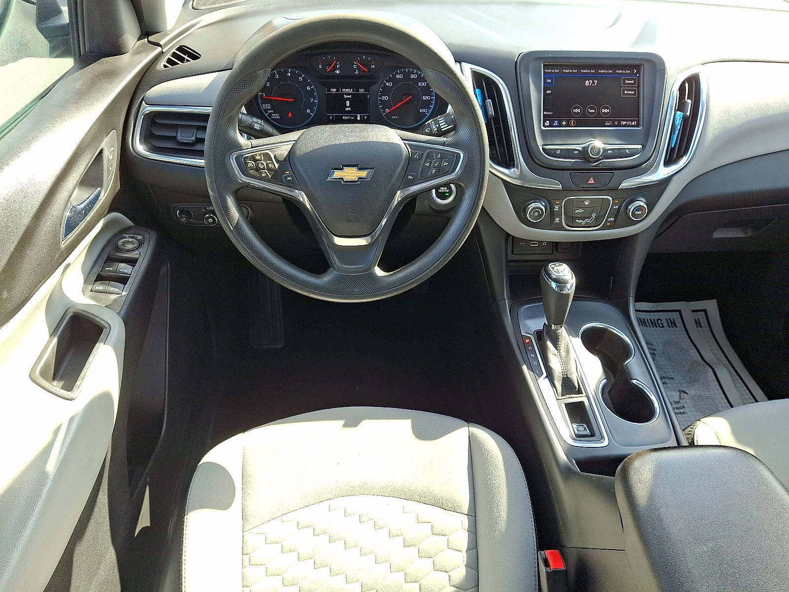 2020 Chevrolet Equinox LS photo 10