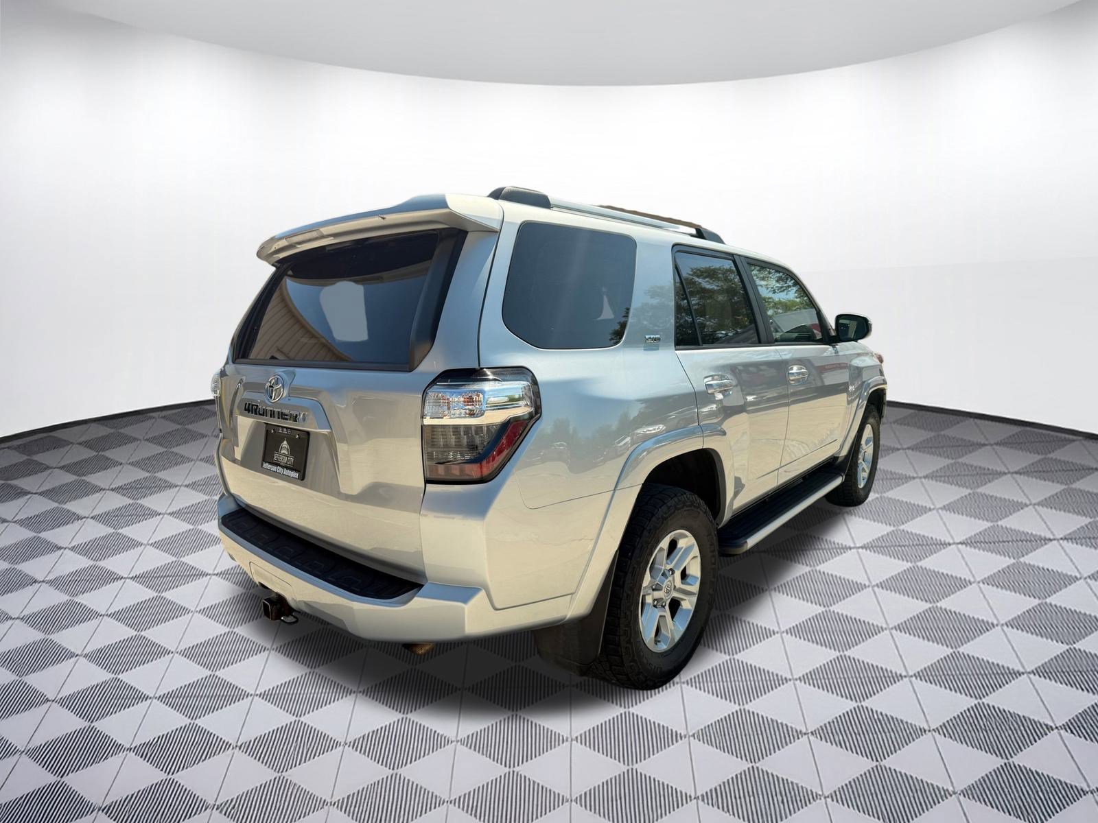 2019 Toyota 4Runner SR5 4WD photo 9