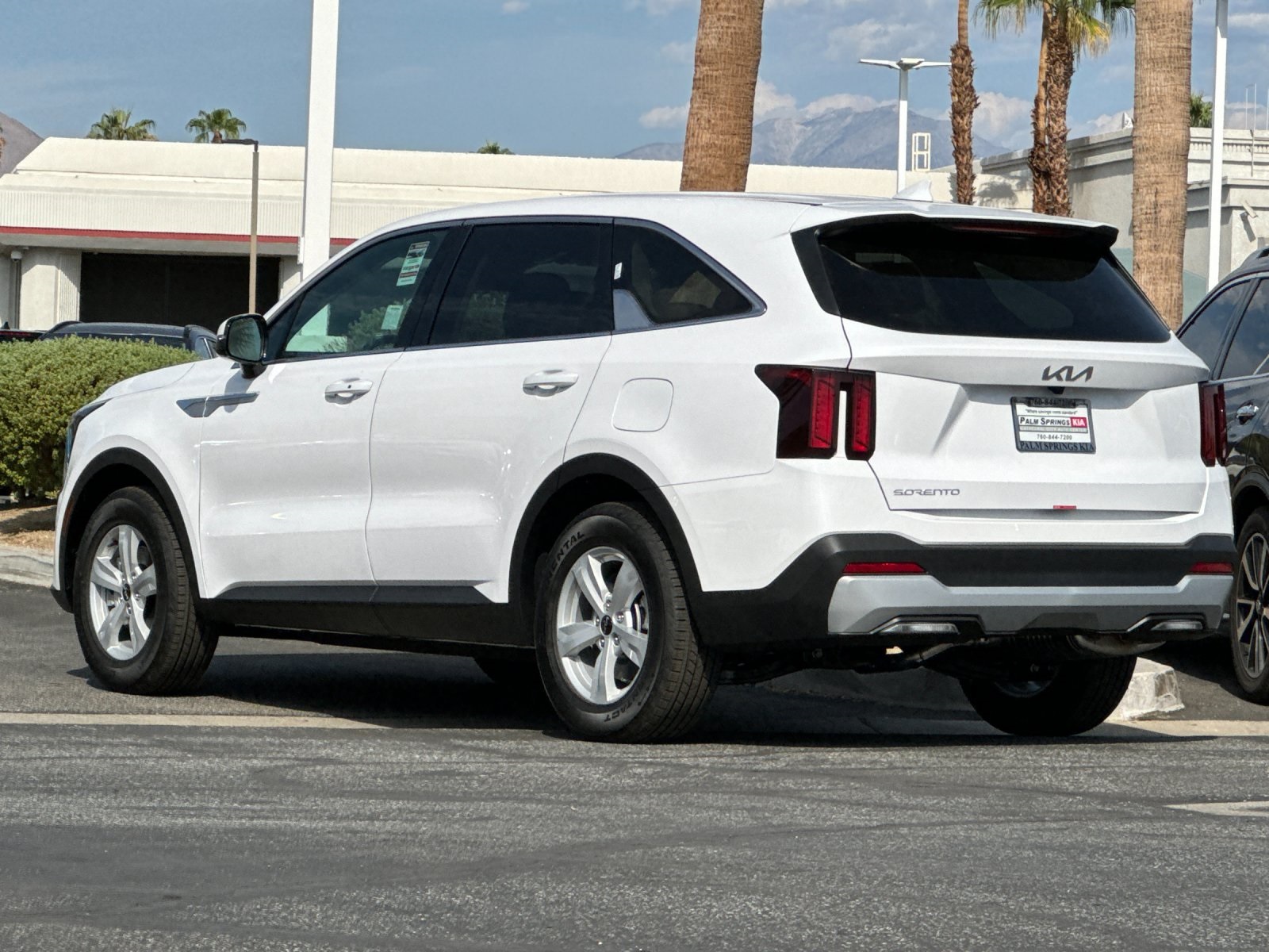 2025 Kia Sorento LX photo 4