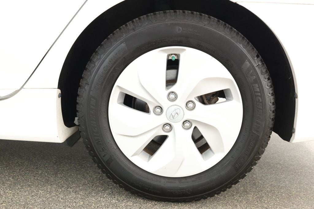 2013 Hyundai Sonata Hybrid Limited photo 5