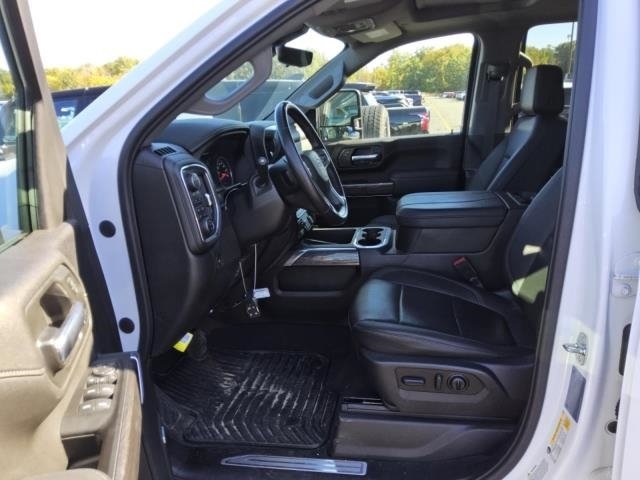 2023 Chevrolet Silverado 2500HD LTZ photo 3