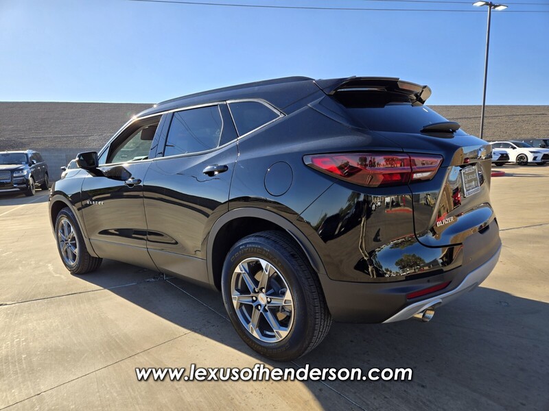 2023 Chevrolet Blazer 3LT photo 3