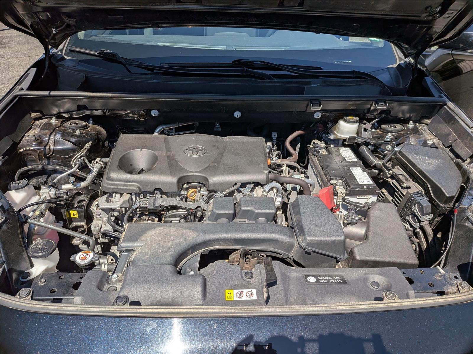 2023 Toyota RAV4 XLE photo 32