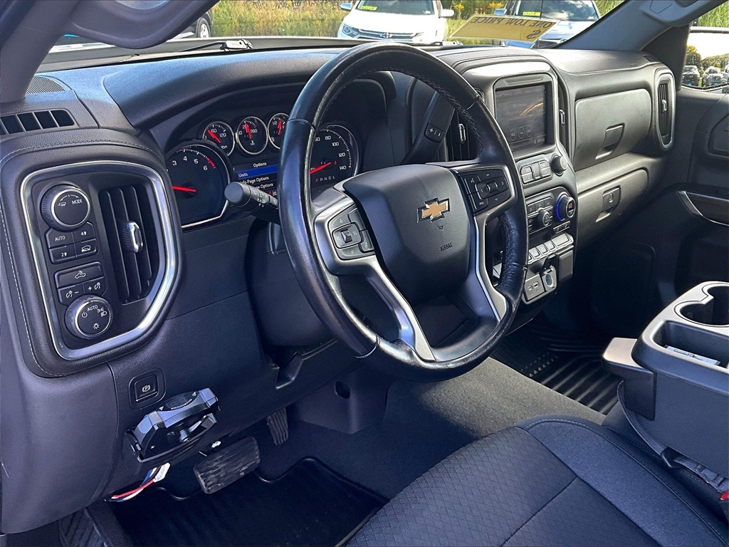 2022 Chevrolet Silverado 1500 LT photo 8