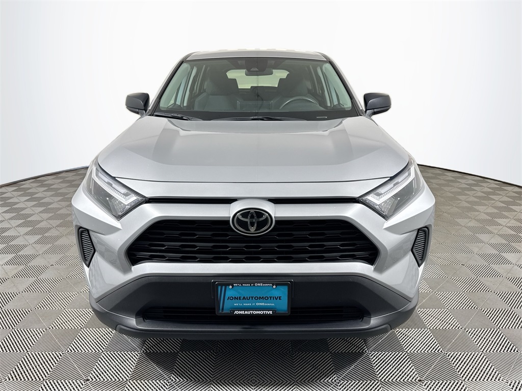 2024 Toyota RAV4 LE photo 2