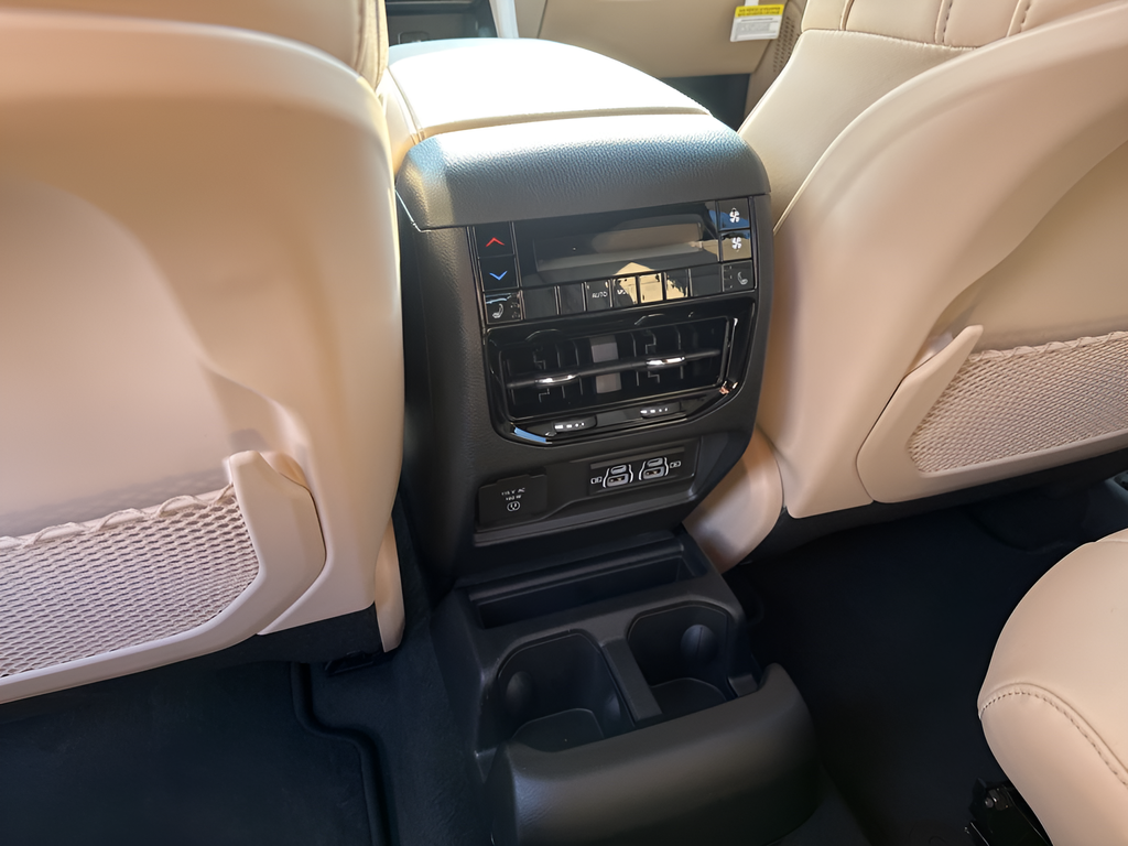 2025 Jeep Grand Cherokee Limited photo 18