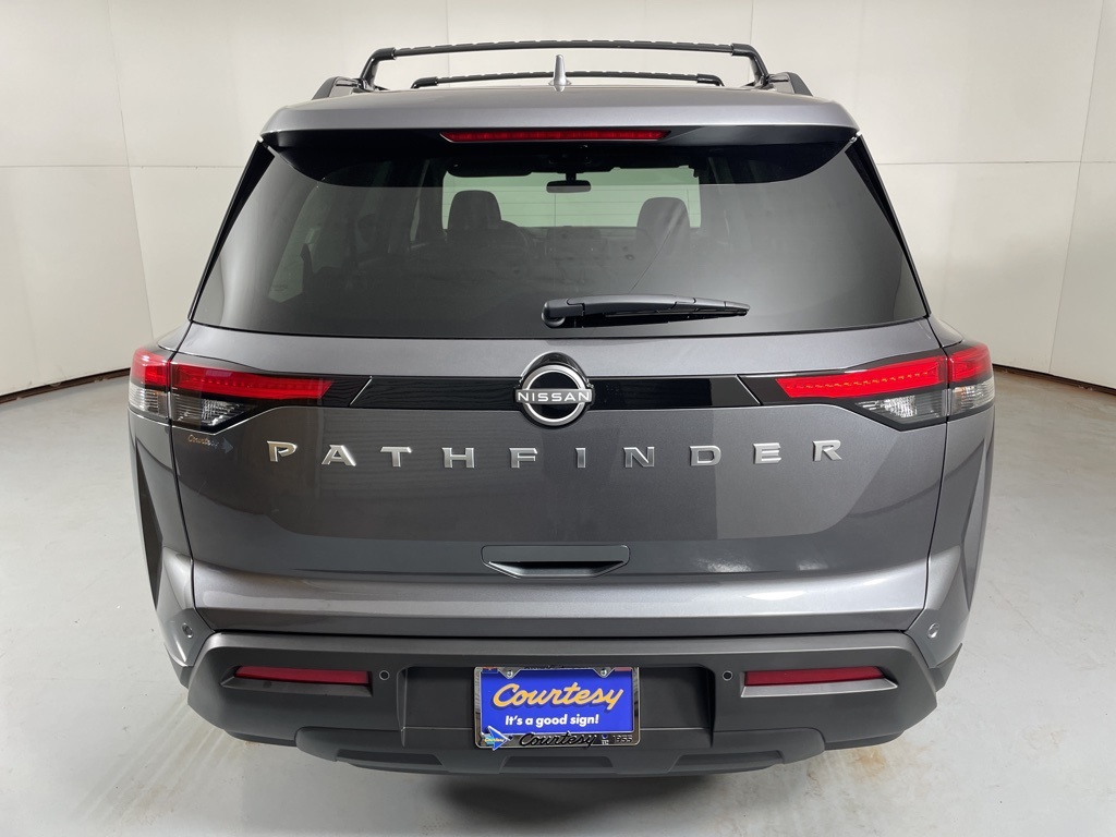 2025 Nissan Pathfinder SV photo 7