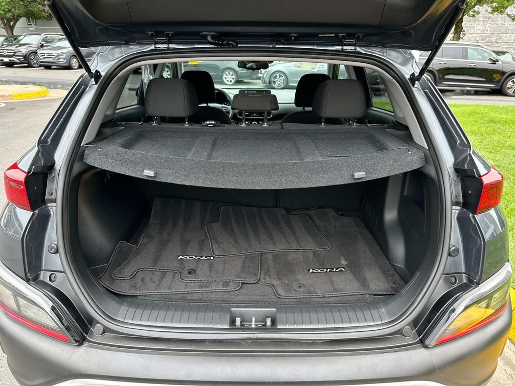 2023 Hyundai Kona SEL photo 25