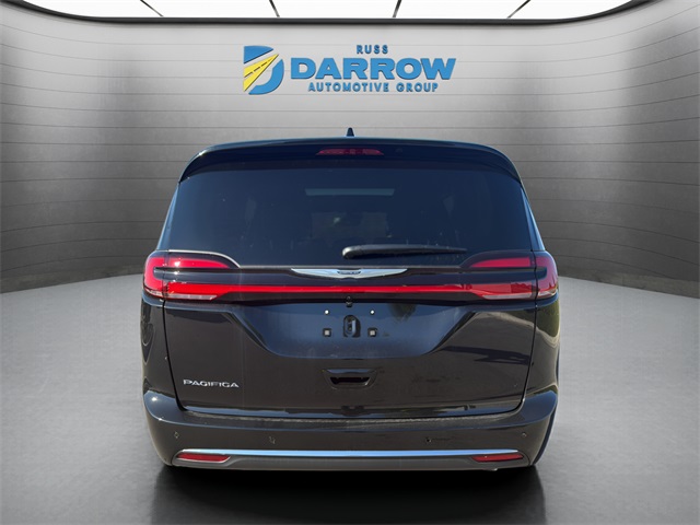 2026 Chrysler Pacifica photo 3