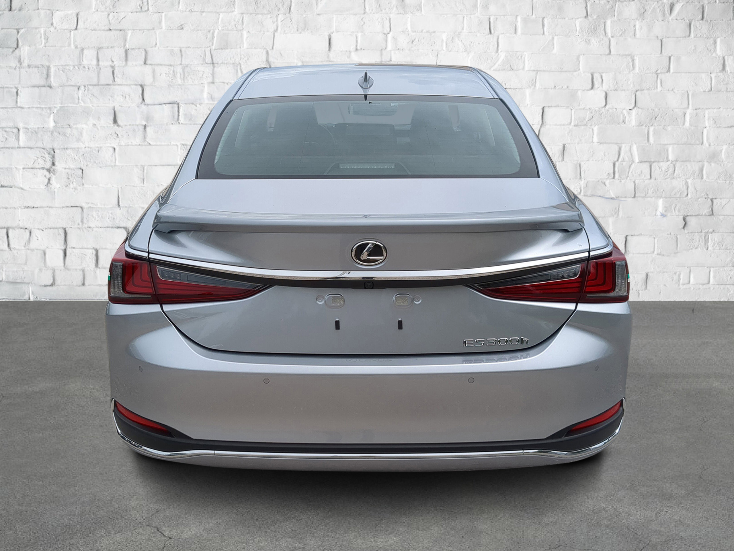 2025 Lexus ES 300h photo 5