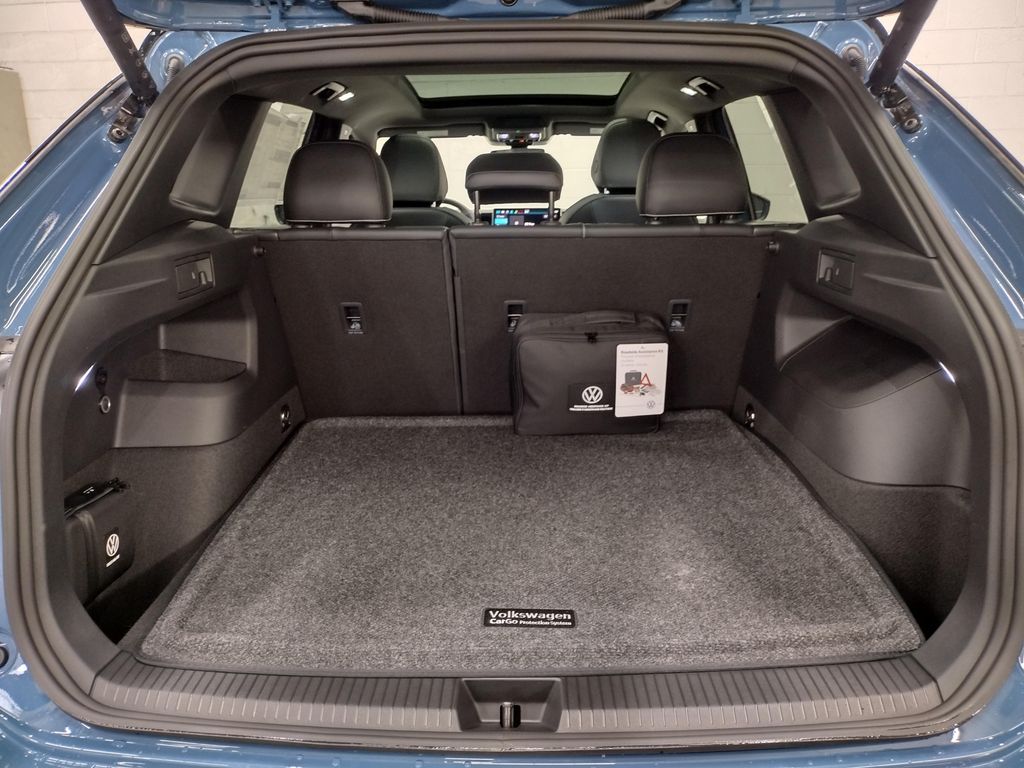 2025 Volkswagen Tiguan SE R-Line Black photo 15