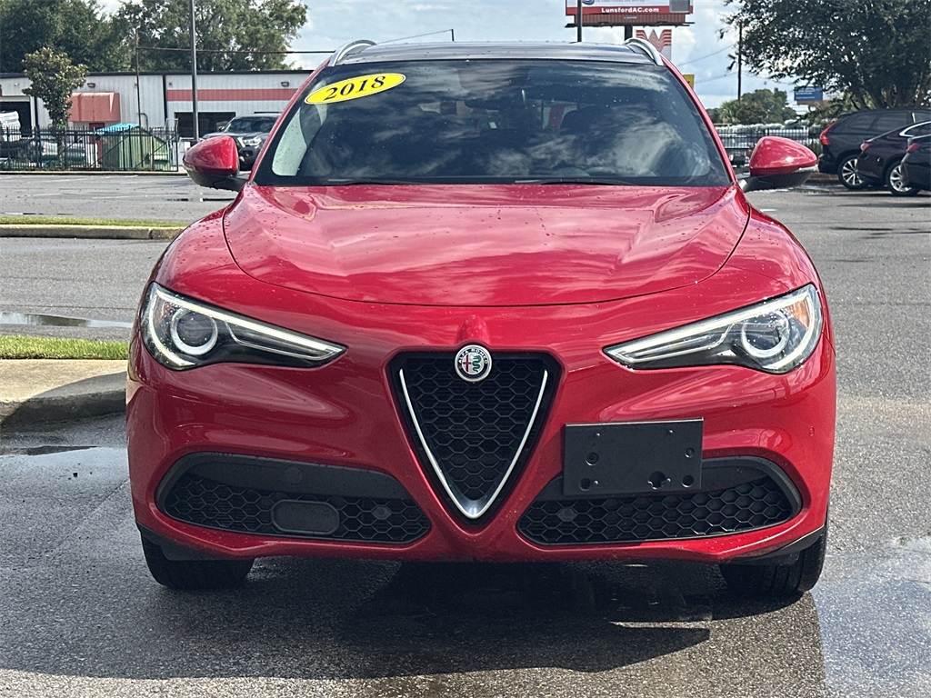 2018 Alfa Romeo Stelvio Ti photo 3
