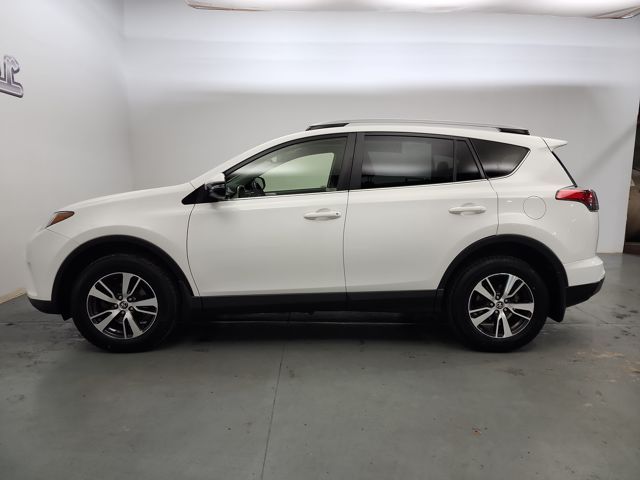 2018 Toyota RAV4 Adventure XLE photo 3