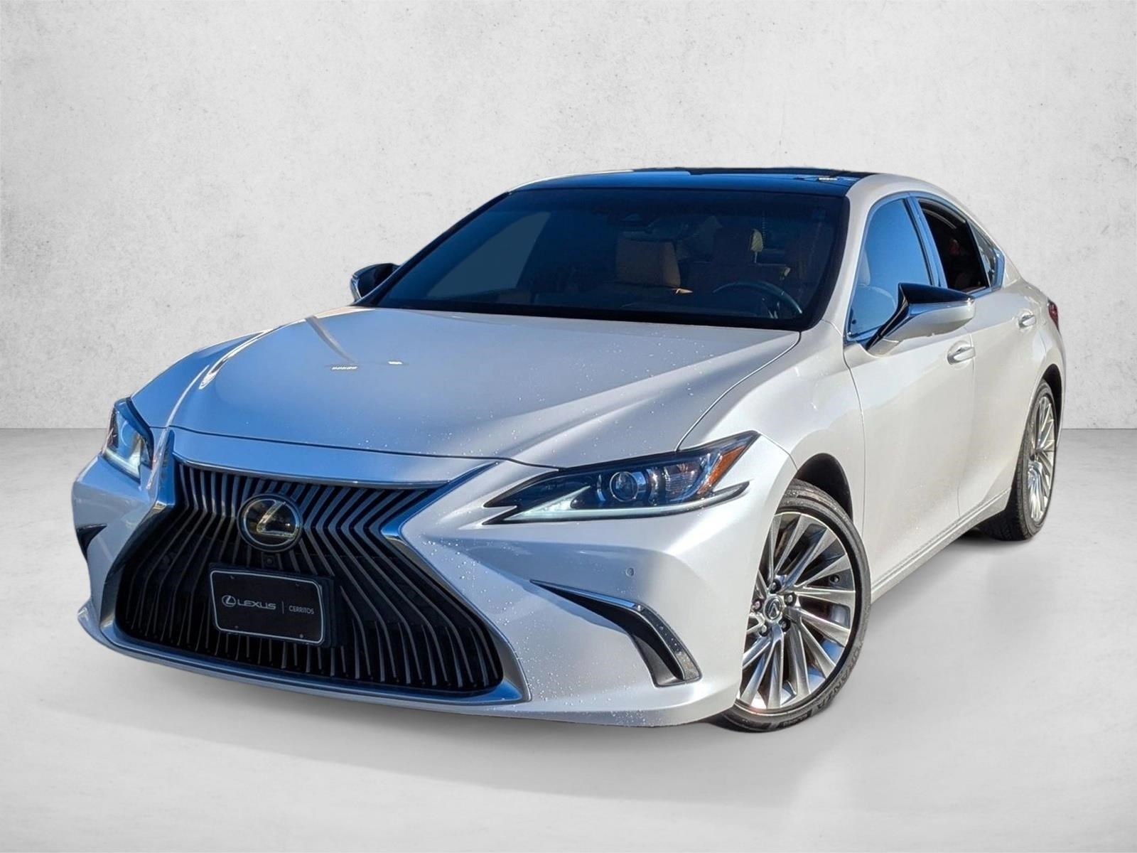 2021 Lexus ES 350 Luxury's photo