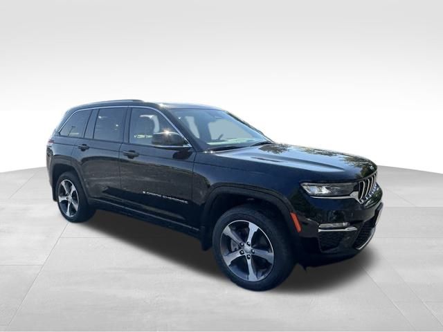 2023 Jeep Cherokee 4xe photo 7