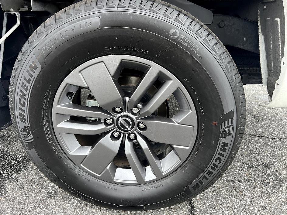 2025 Nissan Frontier SV photo 10