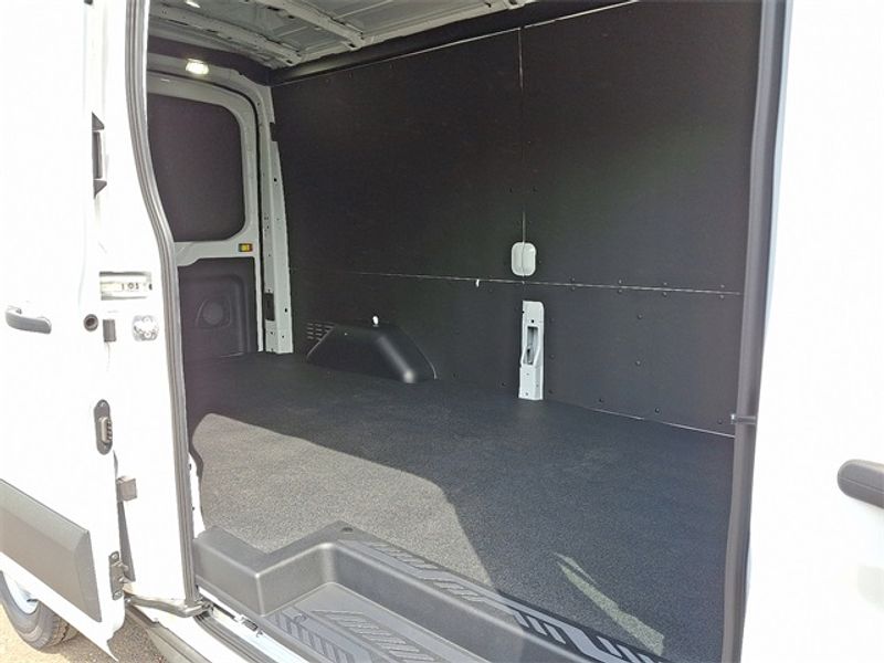 2025 Ford Transit Cargo Van photo 9
